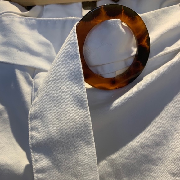 Fashionable Mini white skirt with belt from Zara - Picture 3 of 7